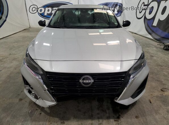 1N4BL4DV2RN338955 2024 NISSAN ALTIMA Silver 360 interior view