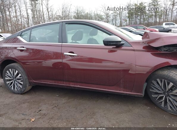 1N4BL4DV3RN384651 2024 NISSAN ALTIMA Burgundy Rear interior view