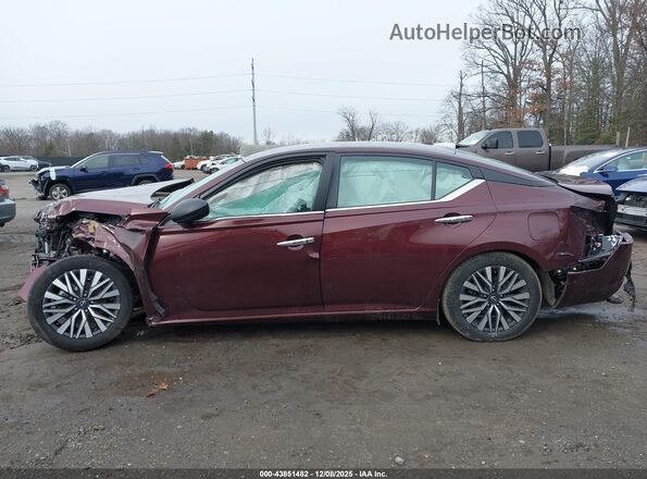 1N4BL4DV3RN384651 2024 NISSAN ALTIMA Burgundy 360 interior view