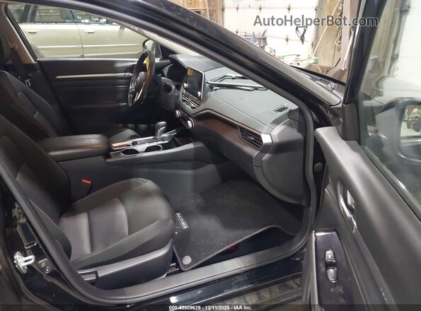 1N4BL4DW9MN312032 2021 NISSAN ALTIMA Черный Вид салона спереди