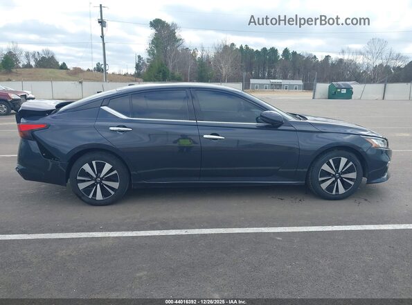 1N4BL4EV2LC159543 2020 NISSAN ALTIMA Black Rear interior view