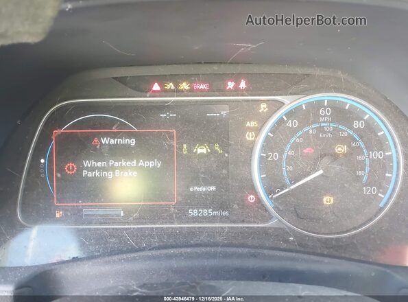 1N4BZ1BP8LC311439 2020 NISSAN LEAF Black Widok tylnych siedzeń