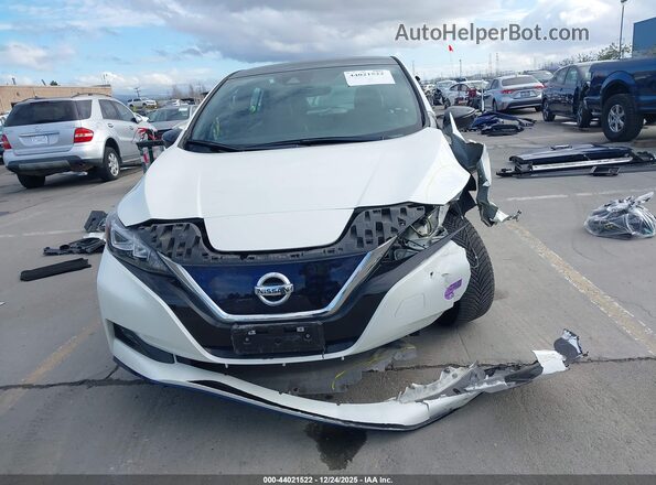 1N4BZ1CP2KC312244 2019 NISSAN LEAF White Widok wnętrza z tyłu