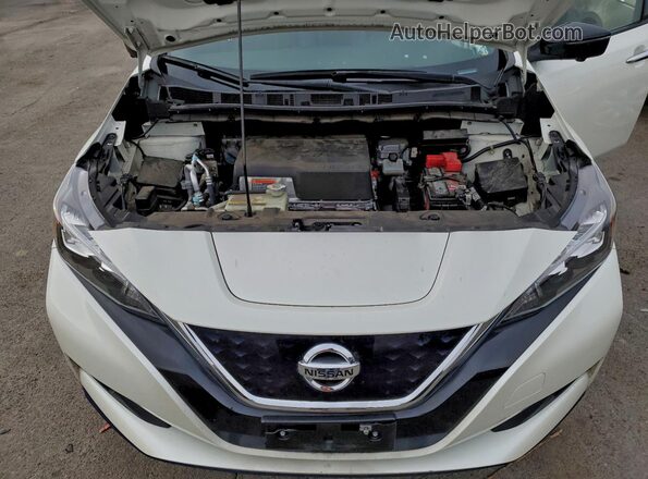 1N4BZ1CP9KC318896 2019 NISSAN LEAF White 