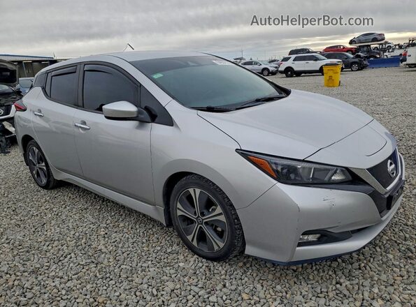 1N4BZ1CPXLC304796 2020 NISSAN LEAF Серебряный Передняя правая четверть