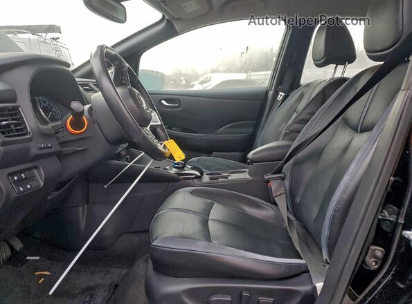 1N4BZ1DP6LC300548 2020 NISSAN LEAF Black Вид салону спереду