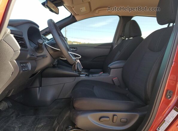 1N4CZ1CV0SC562228 2025 NISSAN LEAF Красный Вид салона спереди