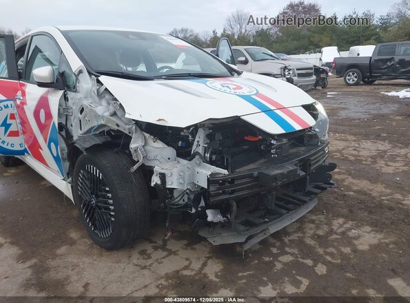 1N4CZ1CV2SC566104 2025 NISSAN LEAF White 