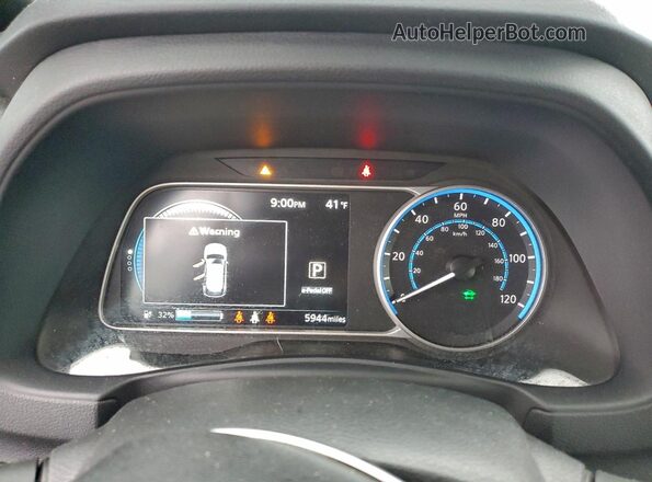 1N4CZ1CV9SC557707 2025 NISSAN LEAF Silver Widok zestawu wskaźników