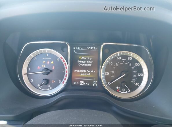 1N6BA1F45JN524901 2018 NISSAN TITAN XD Черный Вид задних сидений