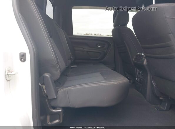 1N6BA1F4XKN524068 2019 NISSAN TITAN XD White VIN კოდის სტიკერის ხედი
