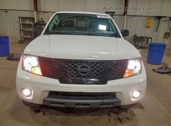 1N6ED0EB2MN703545 2021 NISSAN FRONTIER White Դիմացի տեսք
