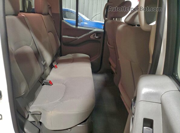 1N6ED0EB2MN703545 2021 NISSAN FRONTIER White Հետևի նստատեղերի տեսք