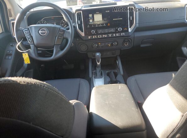 1N6ED1CL2SN621443 2025 NISSAN FRONTIER Gray Vista del salpicadero