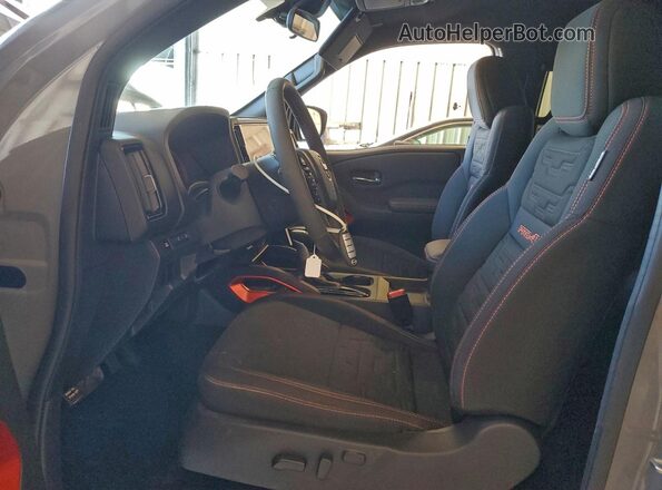 1N6ED1FK2SN654588 2025 NISSAN FRONTIER Gray Vista interior delantera