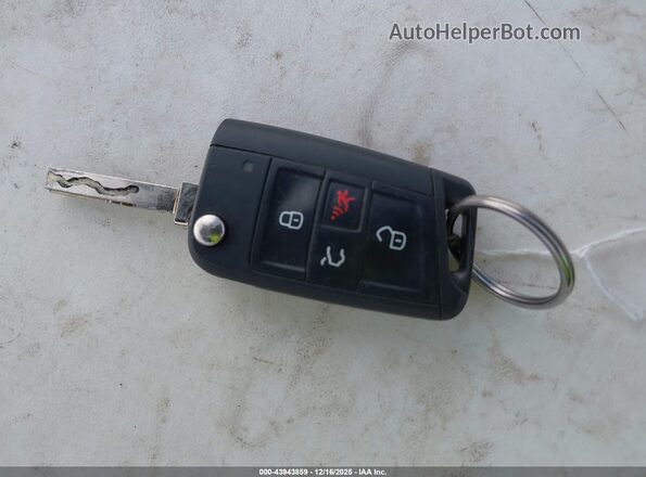 1V2AP2CA8MC560576 2021 VOLKSWAGEN ATLAS White Vista del salpicadero