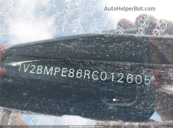 1V2BMPE86RC012605 2024 VOLKSWAGEN ID.4 Gray Vista del compartimento del motor