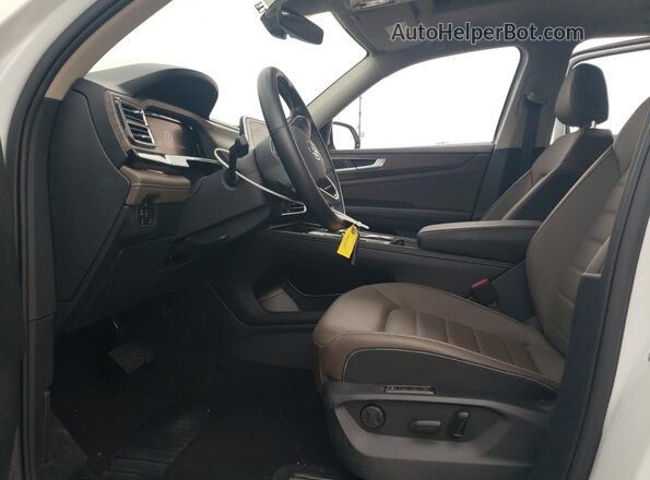 1V2BR2CA5SC520418 2025 VOLKSWAGEN ATLAS White Widok wnętrza z przodu
