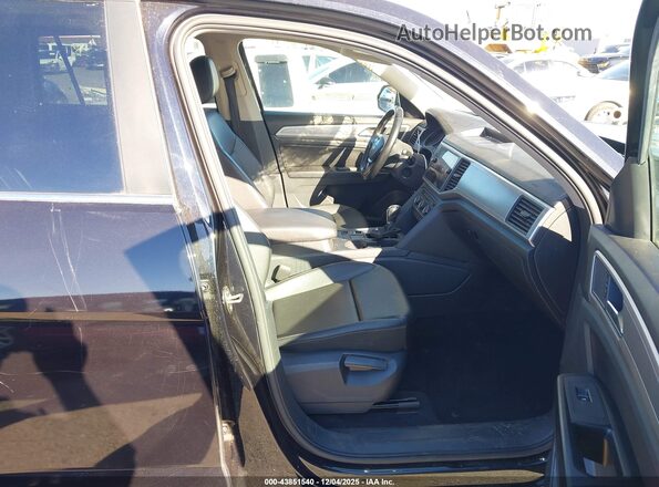 1V2CR2CA2JC572883 2018 VOLKSWAGEN ATLAS Black წინა სალონის ხედი