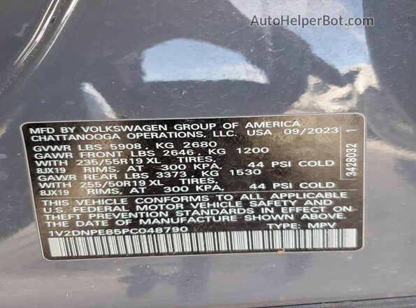 1V2DNPE85PC048790 2023 VOLKSWAGEN ID.4 Gray VIN კოდის სტიკერის ხედი