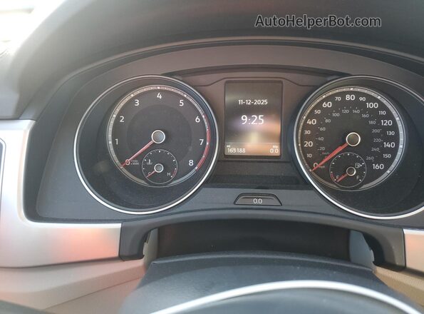 1V2DR2CA3JC588126 2018 VOLKSWAGEN ATLAS Black 