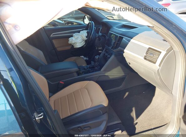 1V2FE2CA2NC216402 2022 VOLKSWAGEN ATLAS Dark Blue Widok wnętrza z przodu