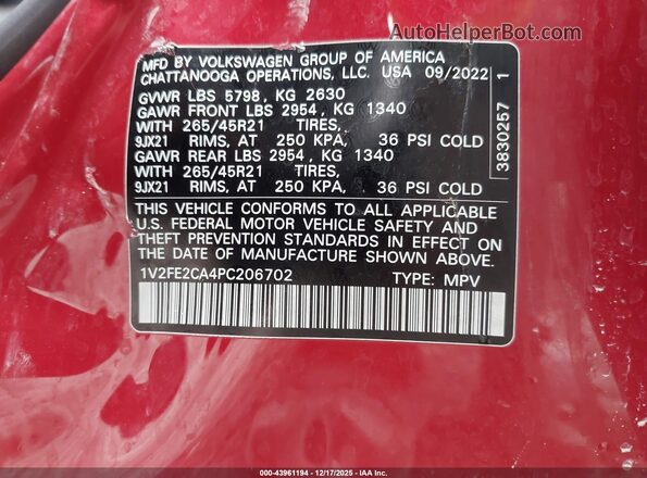 1V2FE2CA4PC206702 2023 VOLKSWAGEN ATLAS Red Engine compartment view