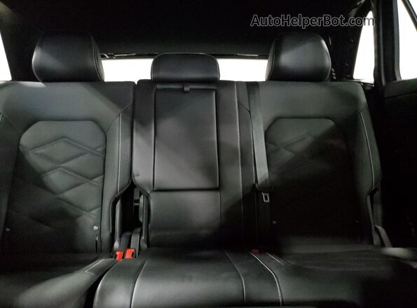 1V2LE2CA5RC247121 2024 VOLKSWAGEN ATLAS Black Rear seats view