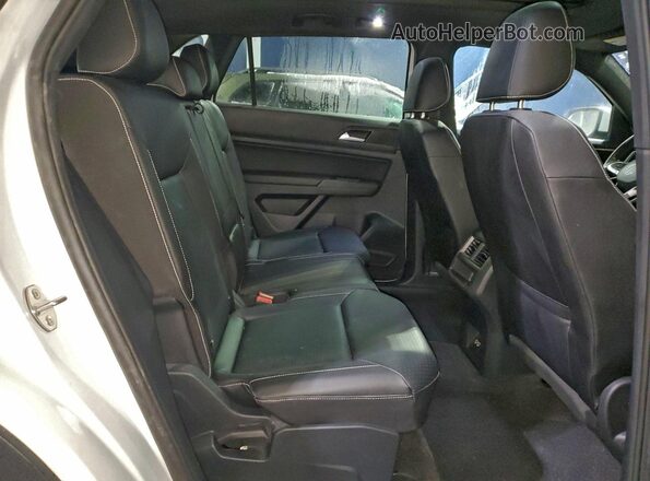 1V2RE2CA4LC221627 2020 VOLKSWAGEN ATLAS White Вид задньої частини салону