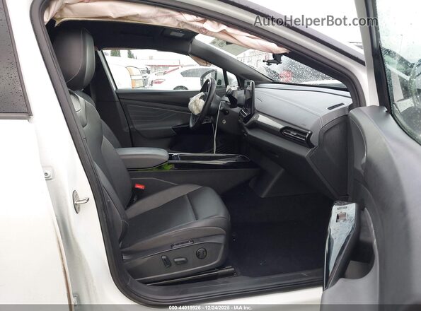 1V2VMPE80PC050809 2023 VOLKSWAGEN ID.4 White წინა სალონის ხედი