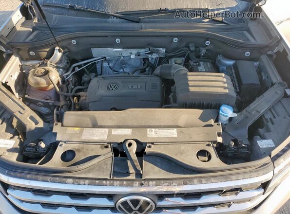 1V2YC2CA1LC226821 2020 VOLKSWAGEN ATLAS Silver Rear interior view