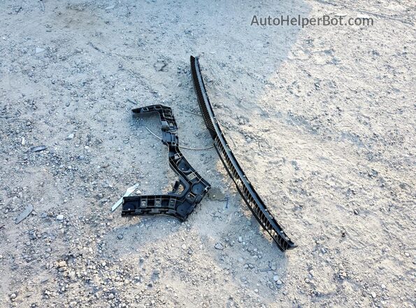 1V2YC2CA1LC226821 2020 VOLKSWAGEN ATLAS Silver Engine compartment view