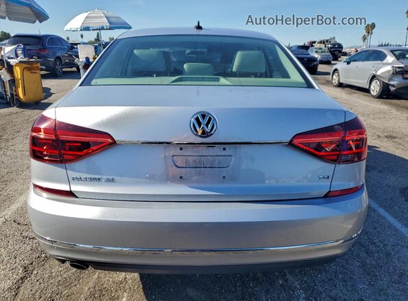 1VWBA7A32JC015118 2018 VOLKSWAGEN PASSAT Silver Widok z tyłu