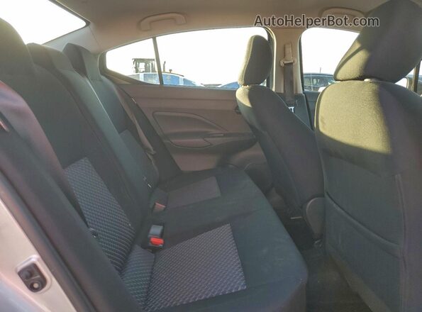 3N1CN8DV3NL862869 2022 NISSAN VERSA Silver Widok wnętrza z tyłu