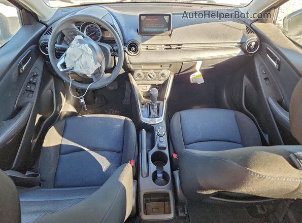 3MYDLBYV9JY317272 2018 TOYOTA YARIS Silver 