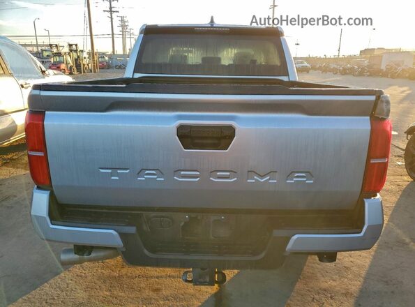 3TMKB5FN6RM007094 2024 TOYOTA LE Silver Vista interior delantera