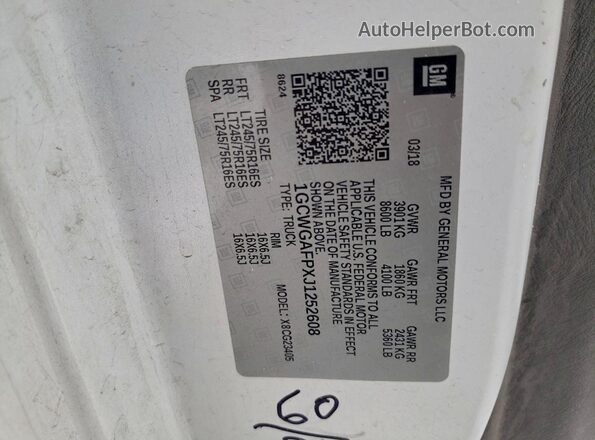 1GCWGAFPXJ1252608 2018 CHEVROLET EXPRESS White 
