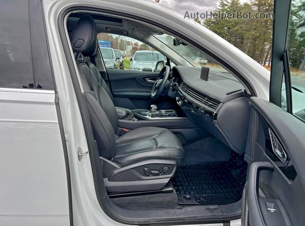 WA1VAAF71KD001323 2019 AUDI Q7 White Вид ззаду