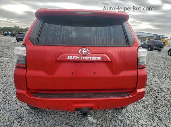 JTEEU5JRXN5256186 2022 TOYOTA 4RUNNER Красный Вид салона спереди