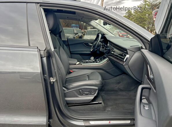 WA1EVAF18LD018010 2020 AUDI Q8 Gray Widok z tyłu