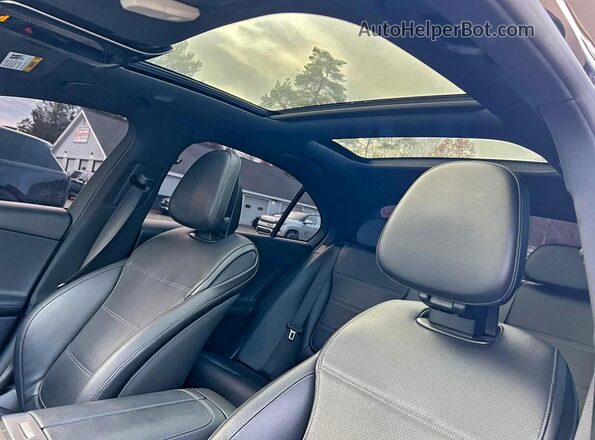 W1KAF4GB9NR020192 2022 MERCEDES-BENZ C Black 