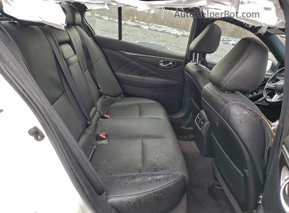 JN1EV7CRXMM750839 2021 INFINITI Q50 White 