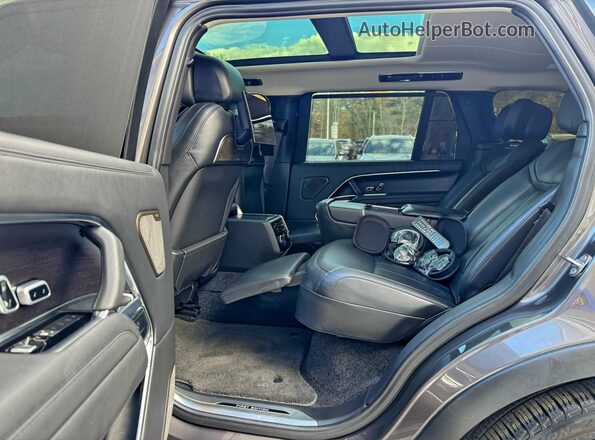 SALKVBE78NA008479 2022 LAND ROVER RANGE Gray Vista del salpicadero