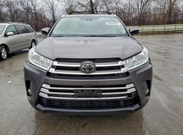 5TDJZRFH1JS555601 2018 TOYOTA HIGHLANDER Серый Вид сзади