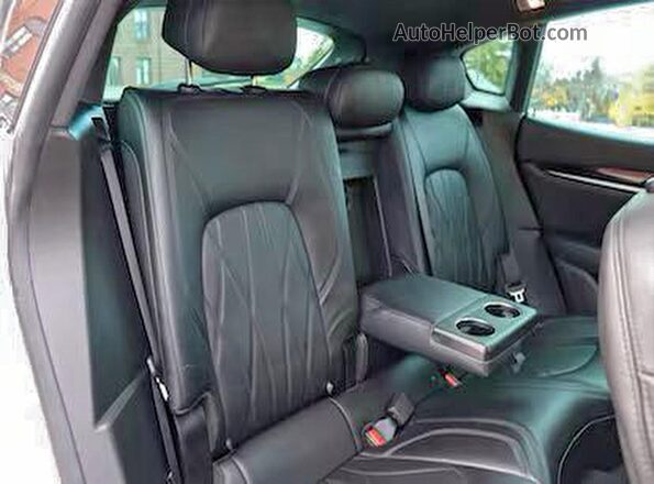 ZN661YUM5NX394711 2022 MASERATI LEVANTE White 
