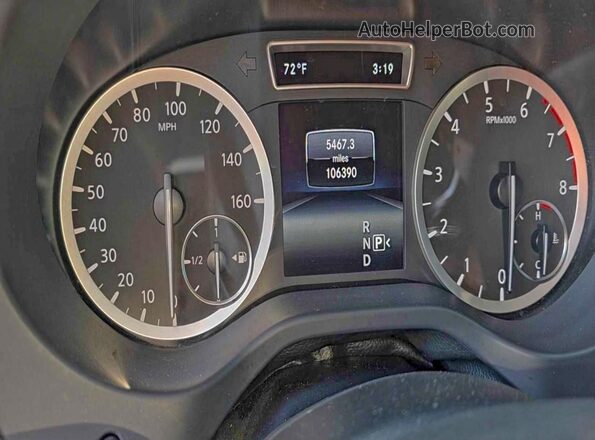 SJKCH5CP0HA019632 2017 INFINITI QX30 Зеленый 