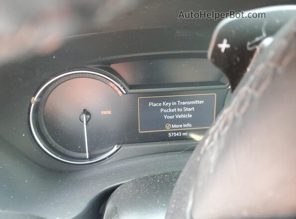 1GYAZAR48NF105566 2022 CADILLAC XT4 White Widok tylnych siedzeń