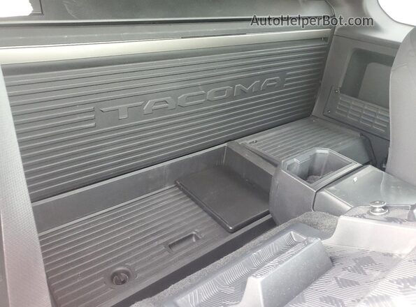 3TYJDAHN2RT006752 2024 TOYOTA TACOMA White Vista de los asientos traseros