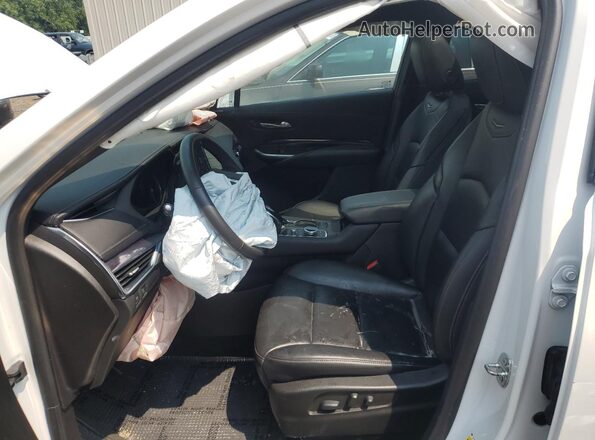 1GYAZAR48NF105566 2022 CADILLAC XT4 White Widok deski rozdzielczej
