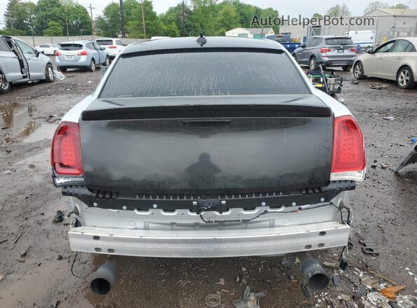 2C3CCAAG0NH225841 2022 CHRYSLER 300 Silver Widok z tyłu